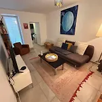 Apartment Paisible Et Au Centre *