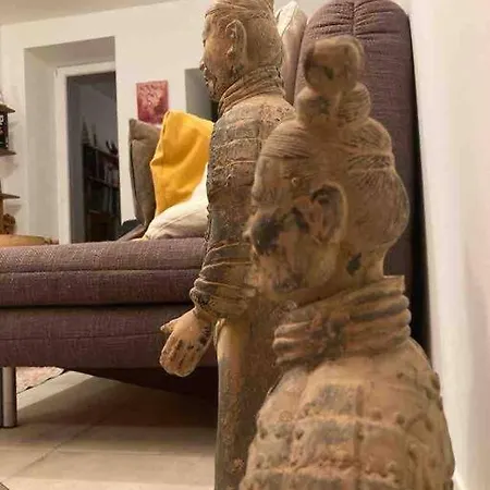 Paisible Et Au Centre مُلووز